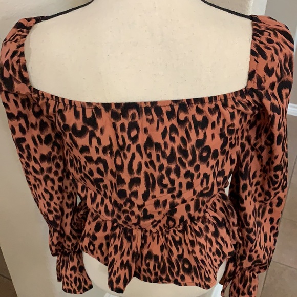 Nasty Gal leopard print top Size 4 - Picture 12 of 17